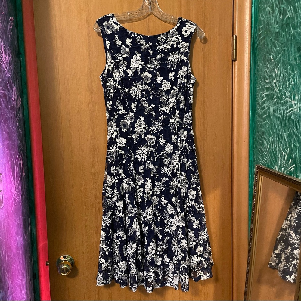 Laura Petites Lace Floral Navy Blue Sleeveless Dress